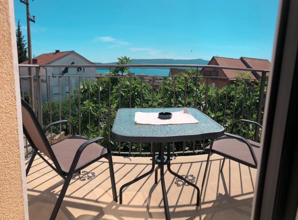 Apartmani Cupara Tivat Exterior foto